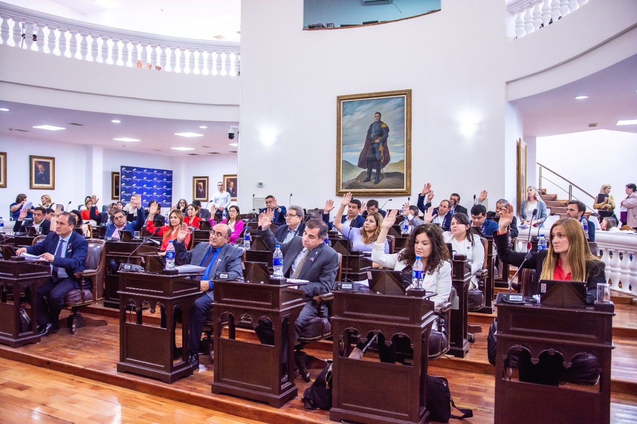Asuntos de interés social ocuparon ayer a la Legislatura Asuntos de interés social ocuparon ayer a la Legislatura