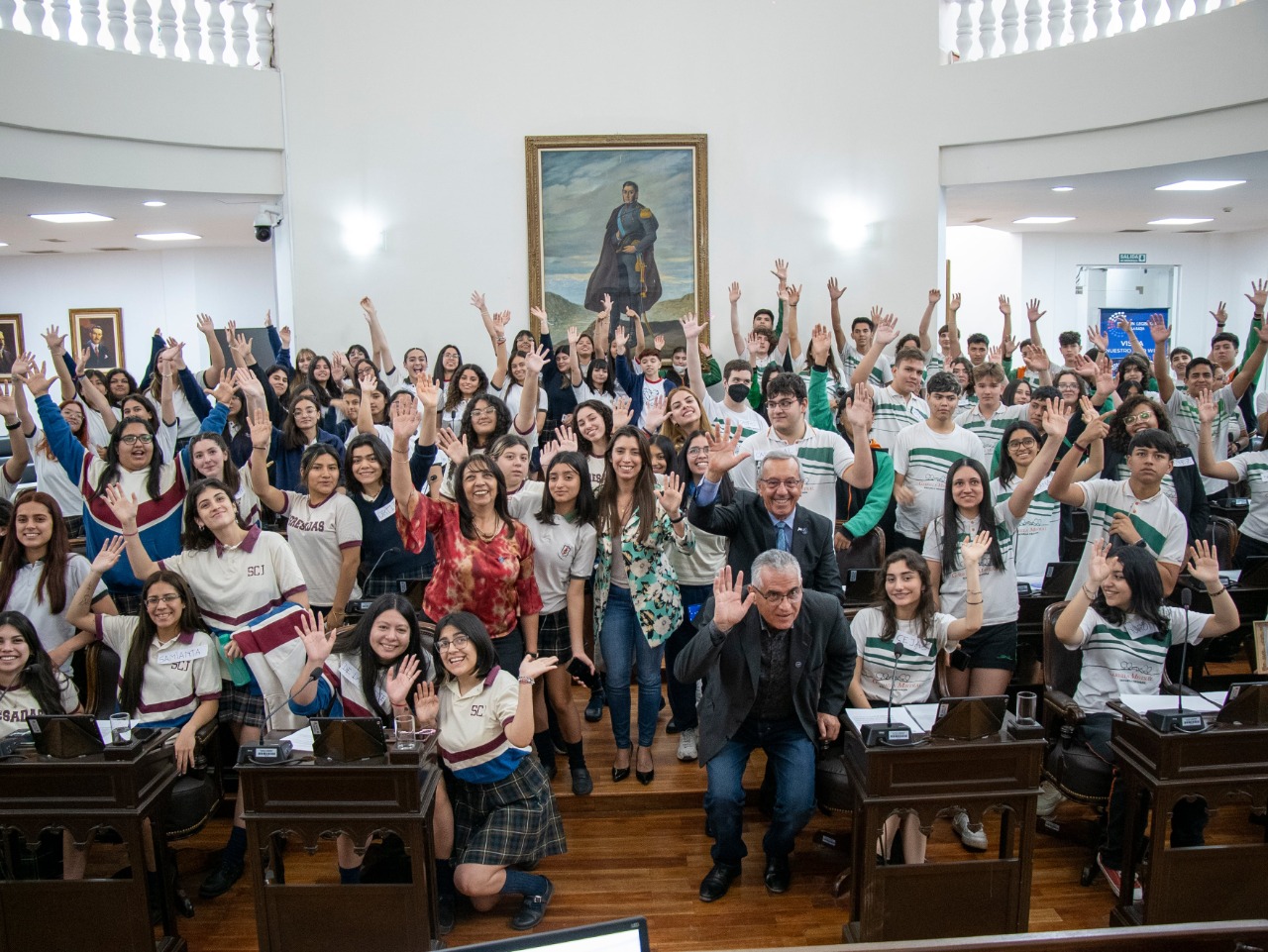 Alumnos del secundario simularon sesión en la Cámara de Diputados Alumnos del secundario simularon sesión en la Cámara de Diputados