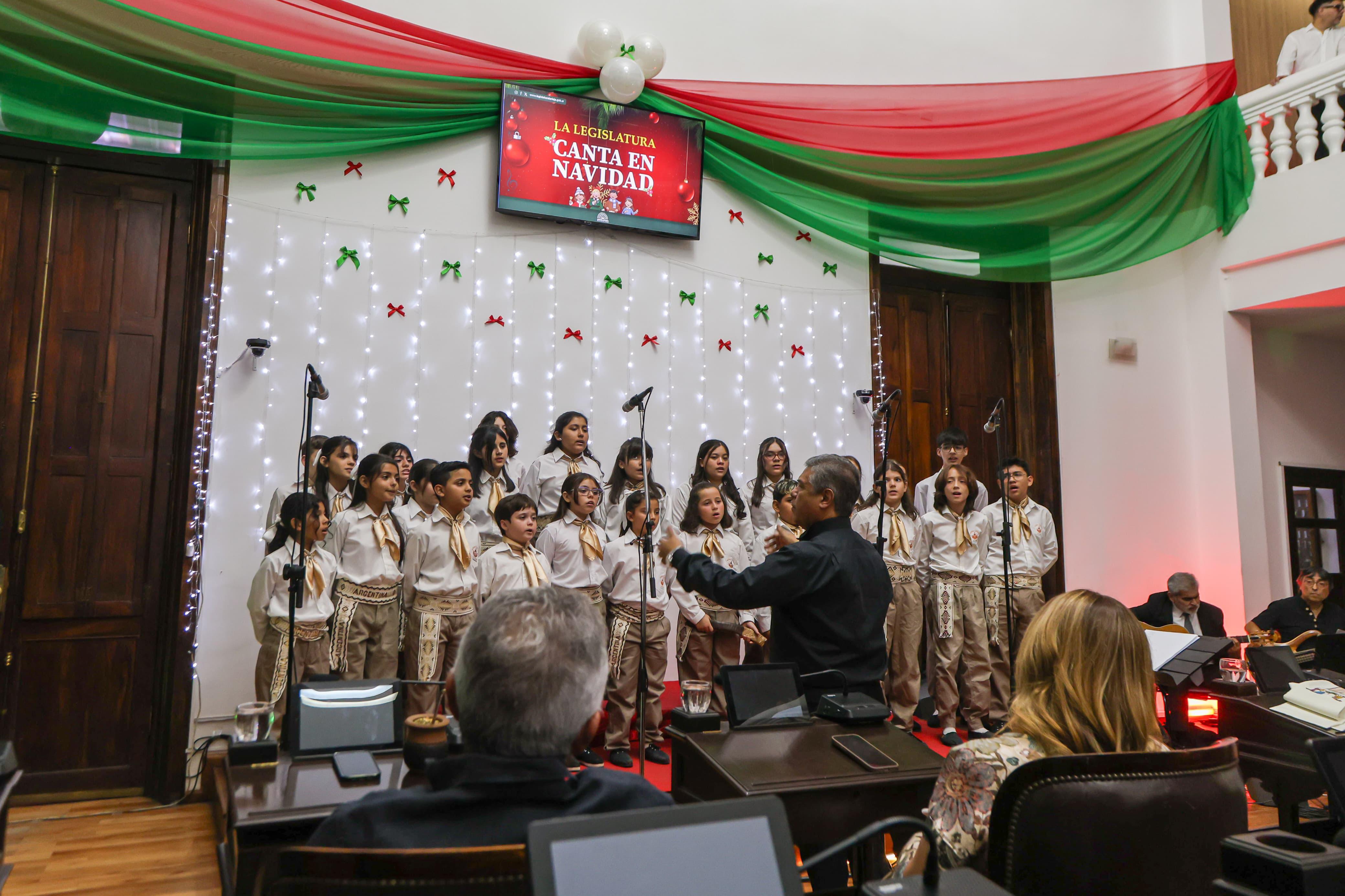La Legislatura cantó en Navidad: arte, encuentro y esperanza La Legislatura cantó en Navidad: arte, encuentro y esperanza