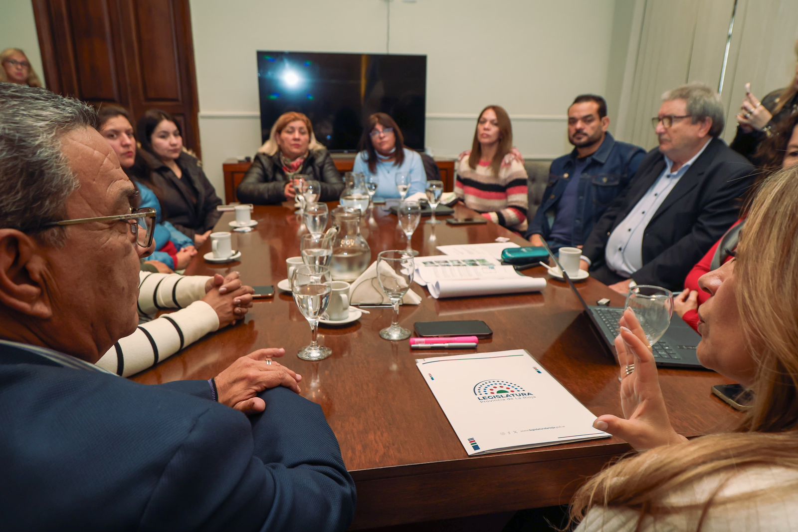 La Legislatura impulsa el Polo Textil Cooperativo tras su reciente aprobación La Legislatura impulsa el Polo Textil Cooperativo tras su reciente aprobación