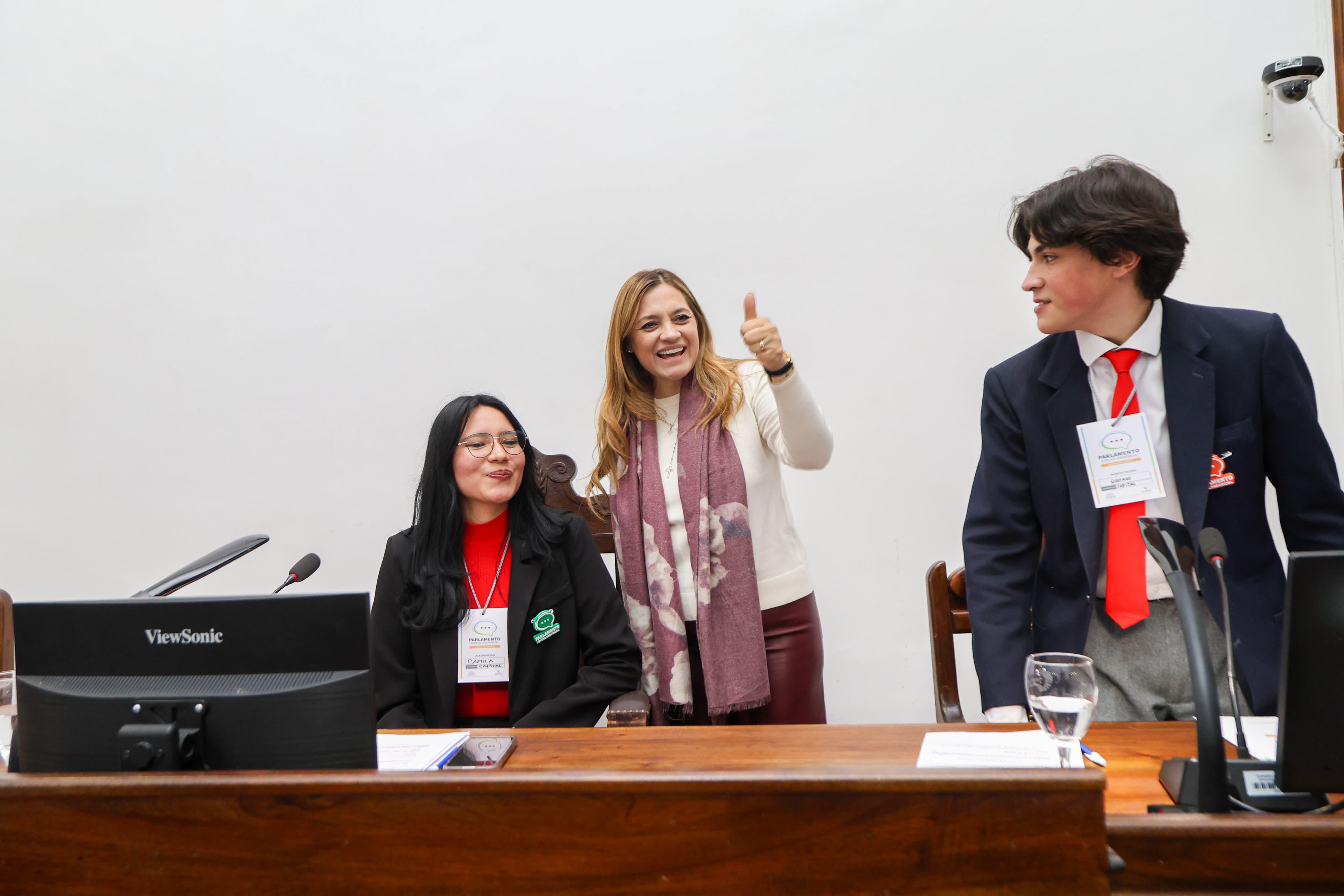 Juventudes protagonistas: debate, ideas y compromiso en la Legislatura Juventudes protagonistas: debate, ideas y compromiso en la Legislatura