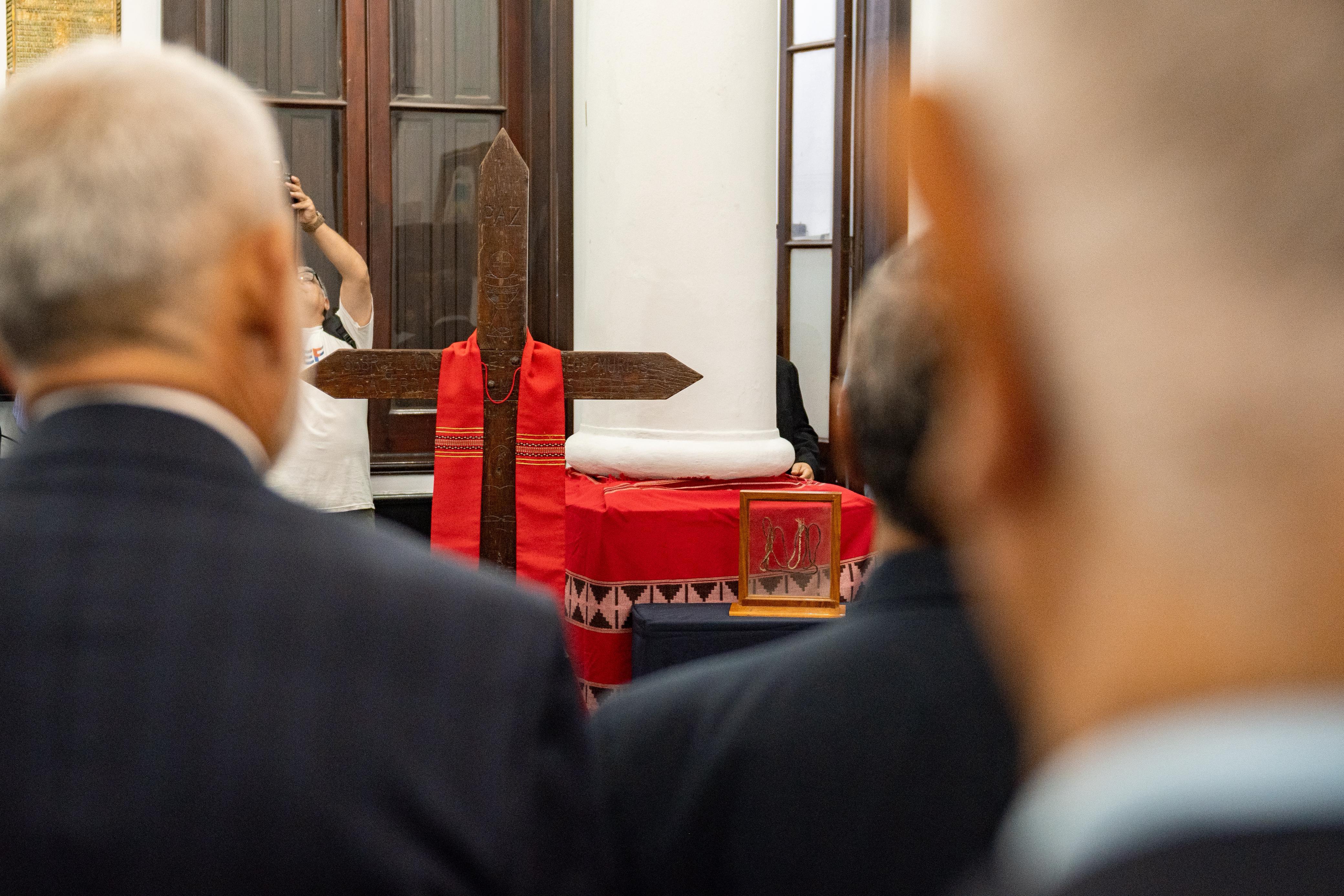 La Cruz de los Mártires ya puede visitarse en la Legislatura