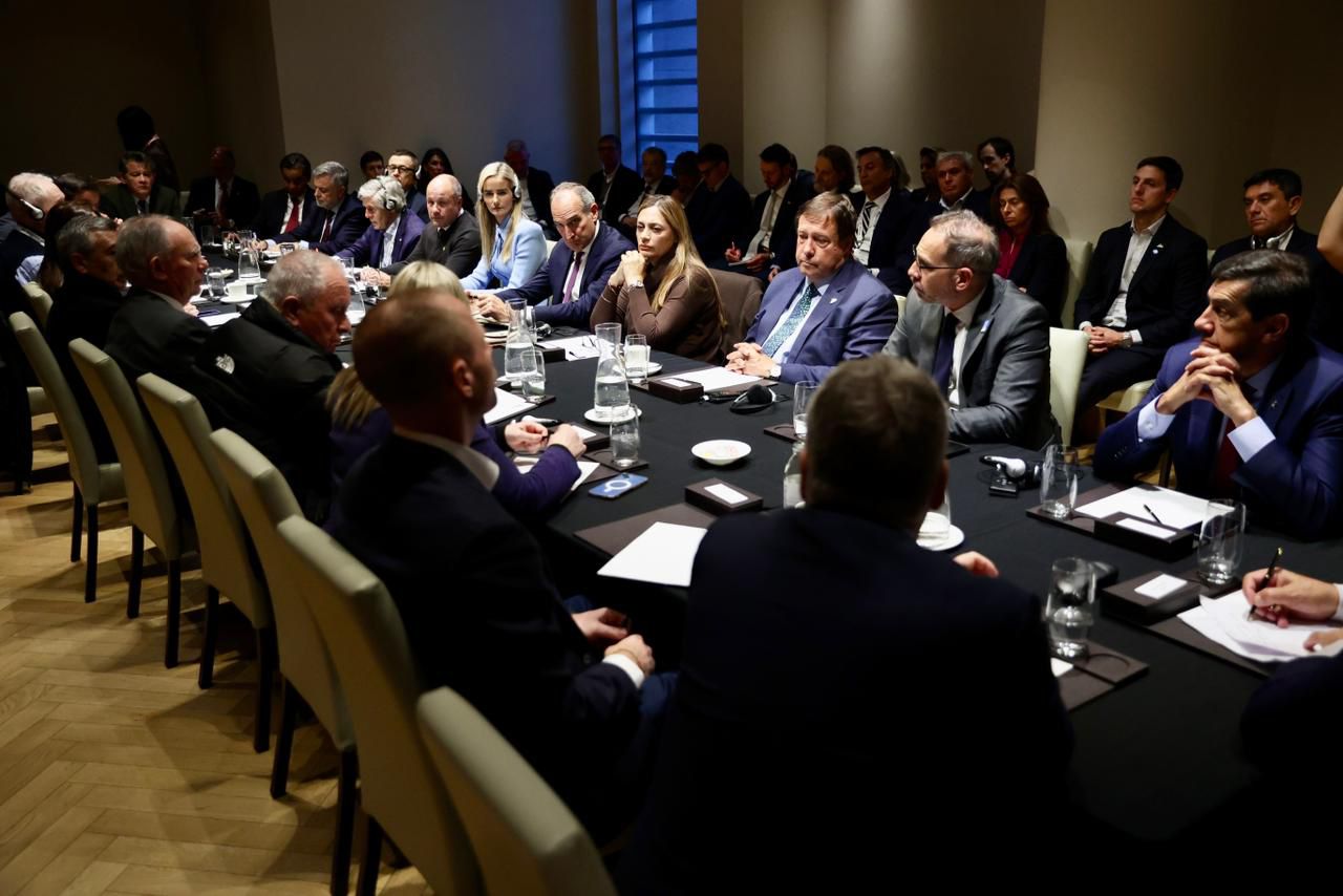 La Rioja expuso su estrategia de desarrollo local en la Mesa Redonda de Gobernadores de la PDAC 2026