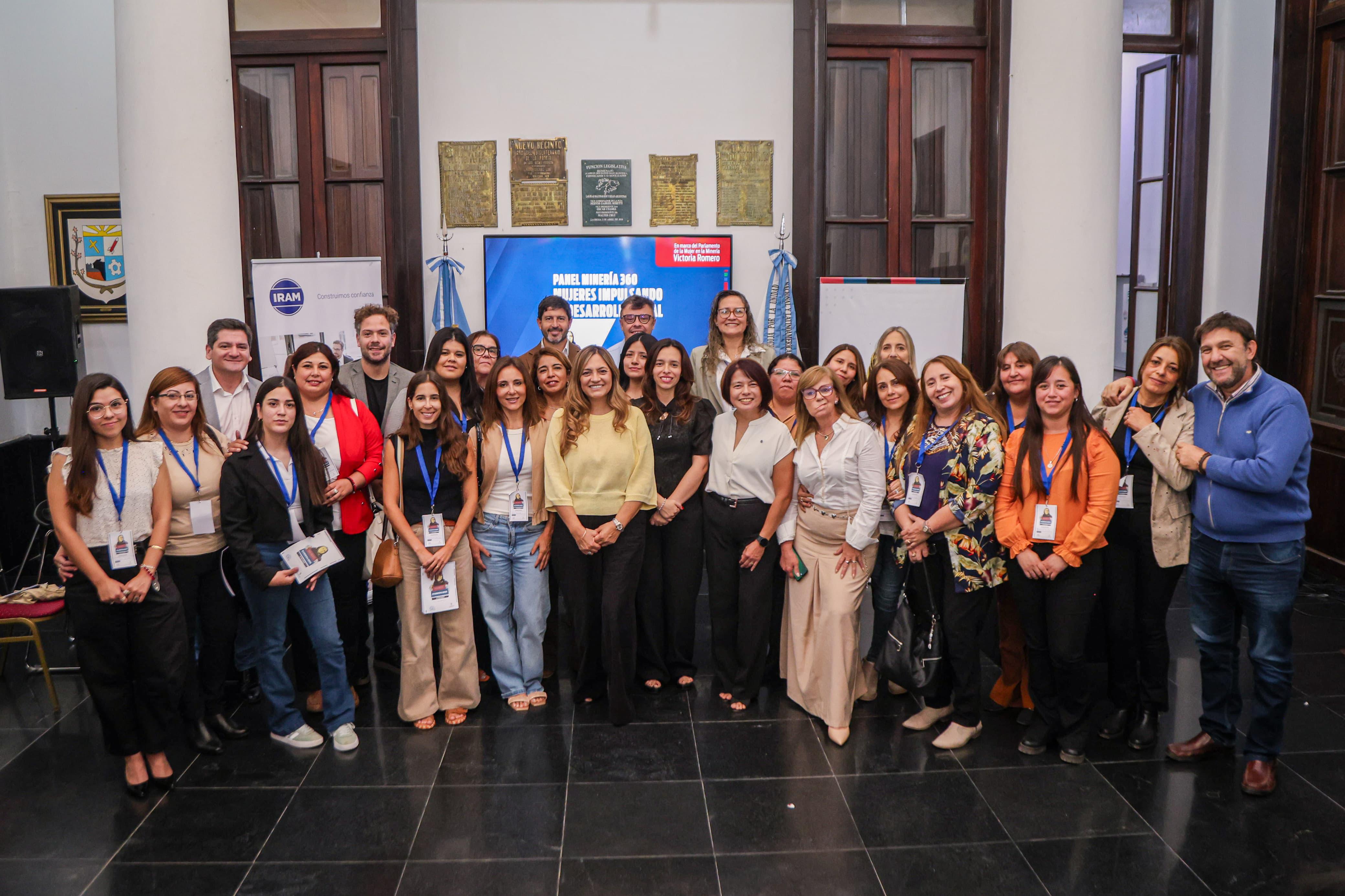 La Rioja lidera la industria minera con perspectiva de género La Rioja lidera la industria minera con perspectiva de género