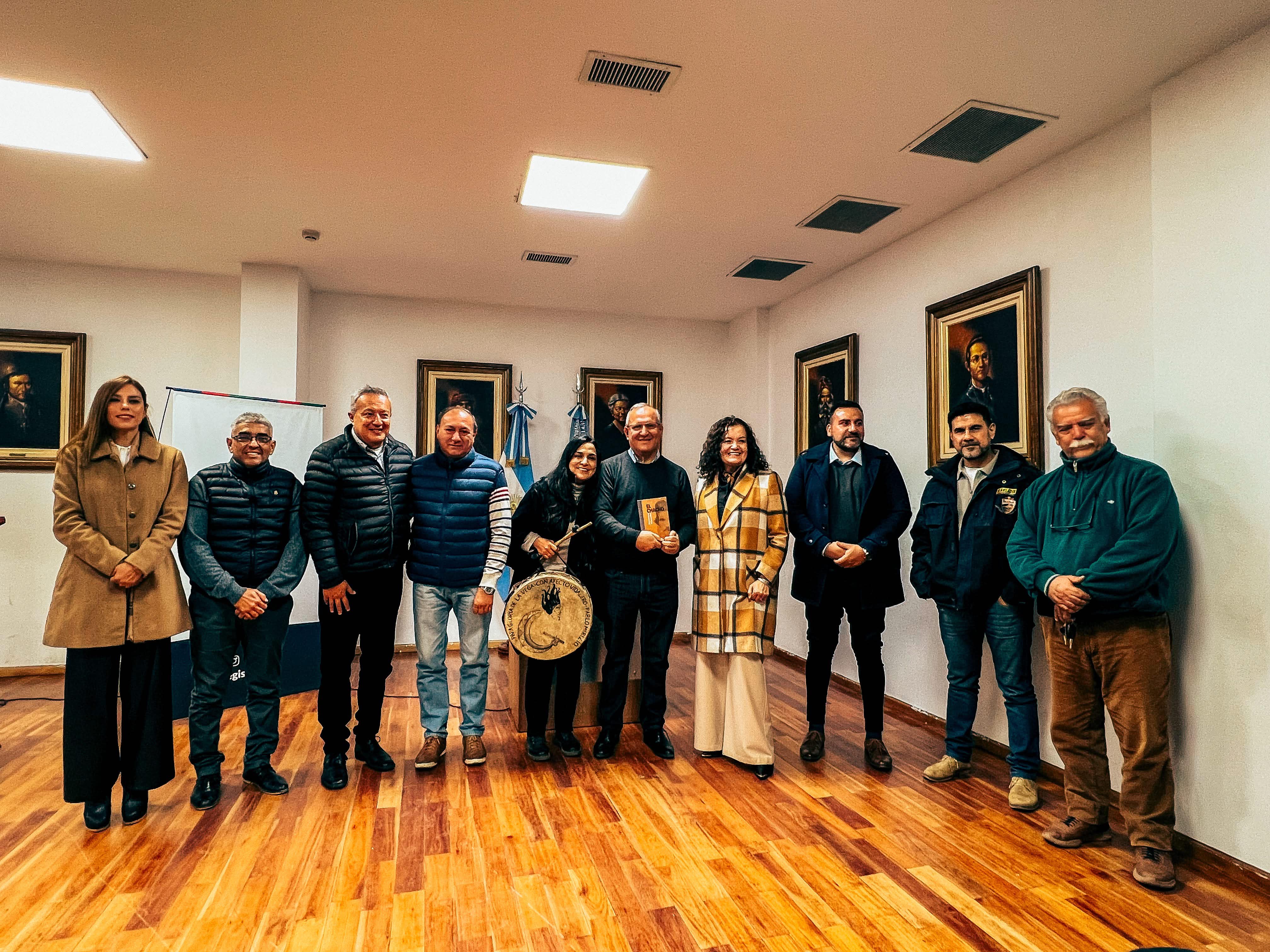 Presentan en la Legislatura la obra que humaniza y reivindica la figura del “Chacho” Peñaloza