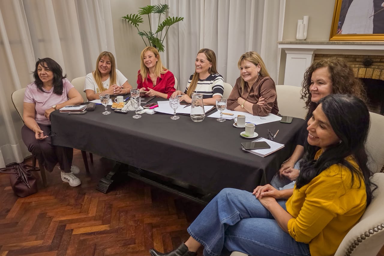 Participación y protagonismo: la Legislatura avanza en la organización del Parlamento de la Mujer Riojana Participación y protagonismo: la Legislatura avanza en la organización del Parlamento de la Mujer Riojana